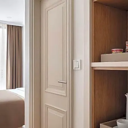 Delita Hotel 3*